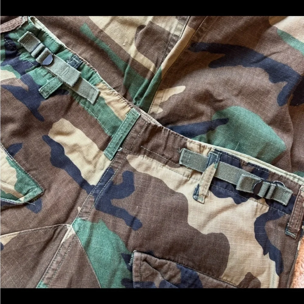 VINTAGE U.S. Military Woodland Camouflage BDU Cargo Pants